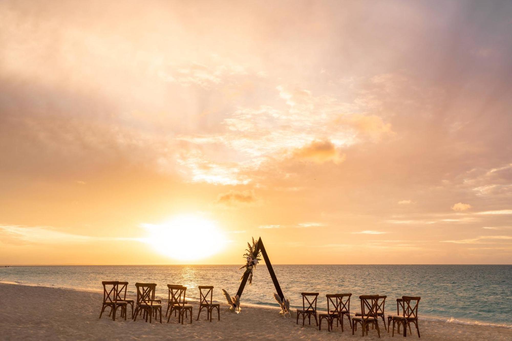 The Ritz-Carlton, Turks & Caicos Hotel Grace Bay Eksteriør billede